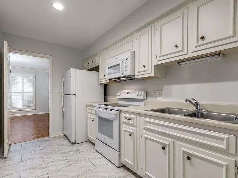2611 Eisenhauer Rd #903 — Photo 10