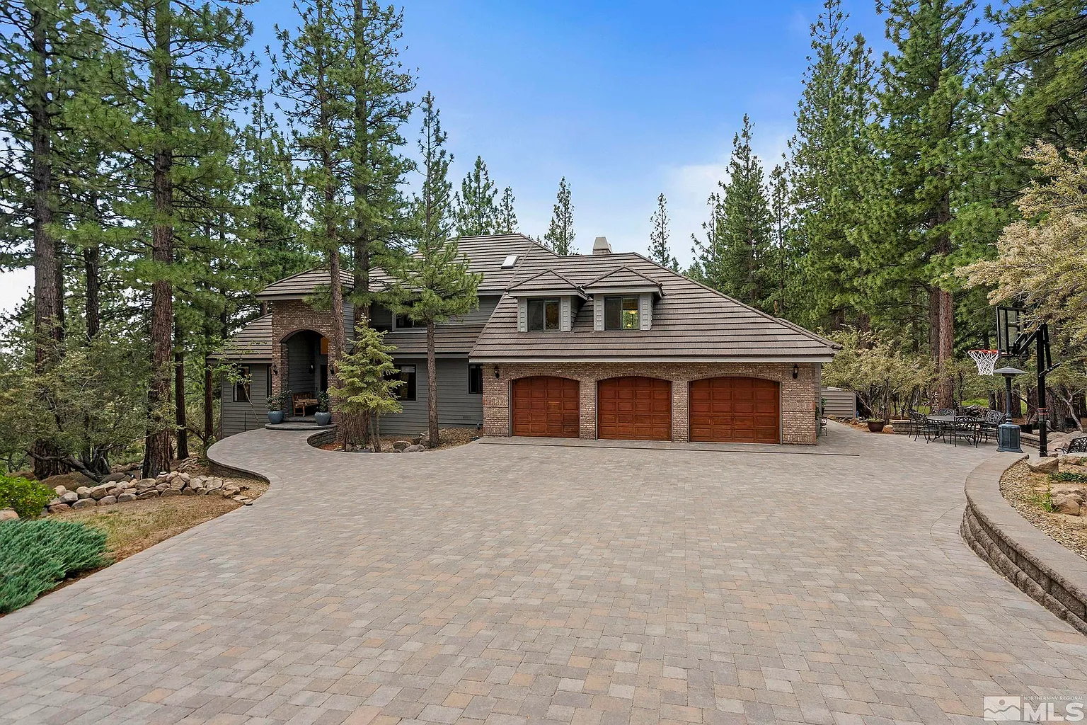 100 Yellow Pine Cir photo 1