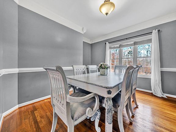5th image of 1090 Lakefield Dr