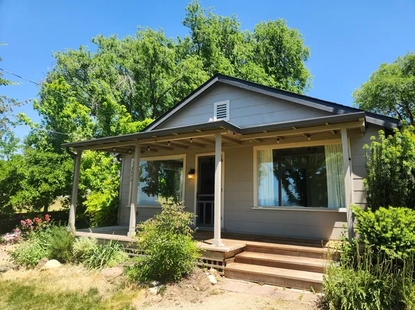 3975 Payne Rd, Medford, OR 97504