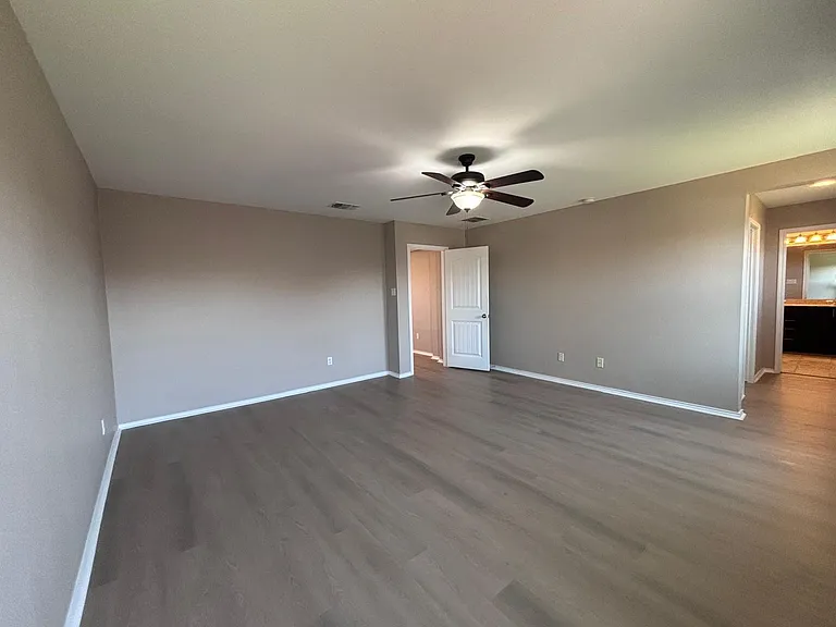 1405 Berlin Ln — Photo 11