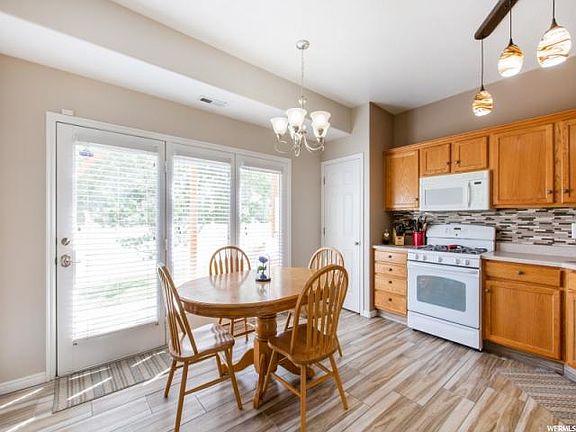 3rd image of 6701 S Pine Landing Way
