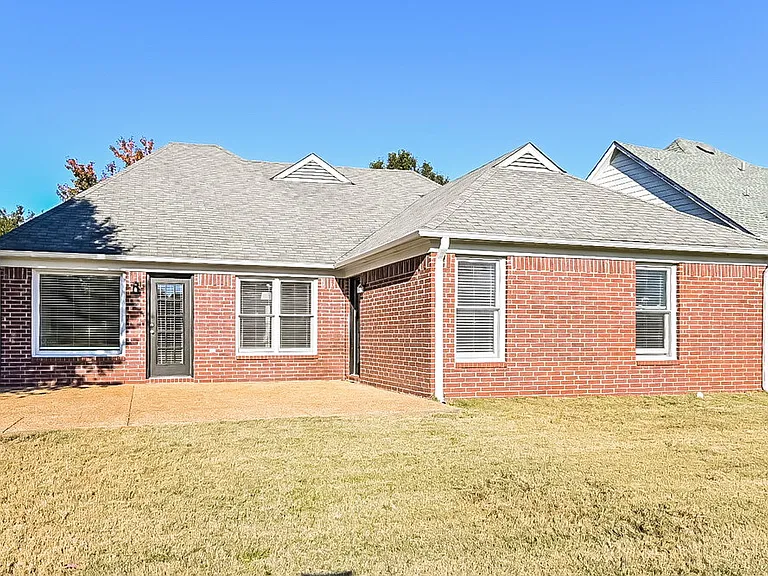 6480 Cheyenne Dr — Photo 16