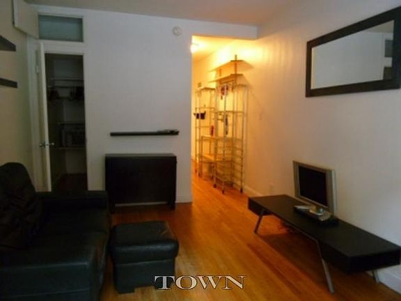 5th image of 312-320 W 23rd St #1N