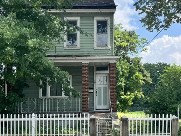 15 Mayflower St, Pittsburgh, PA 15206