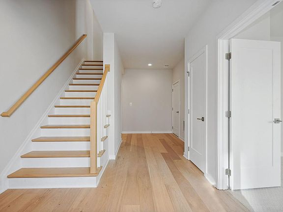 Entry level foyer with flex space