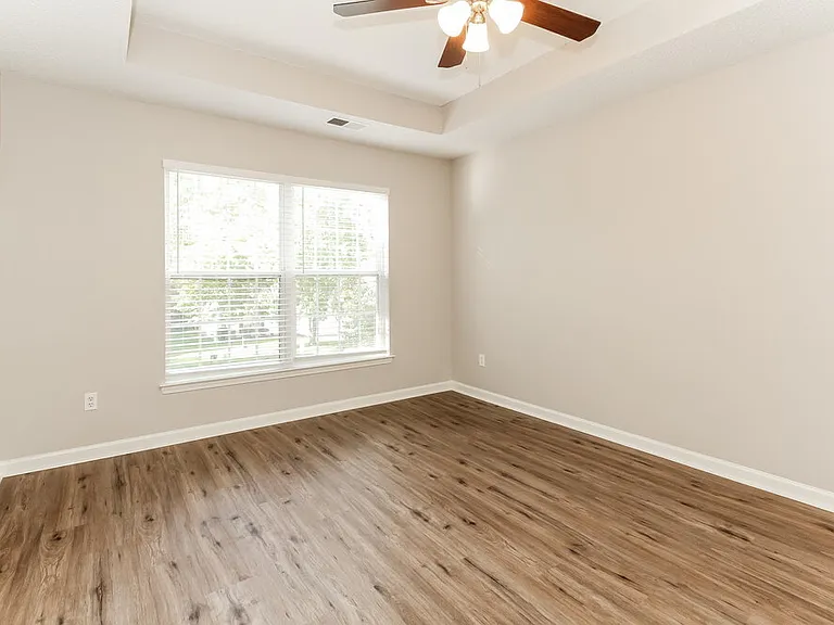 5922 Laurenfield Dr — Photo 9