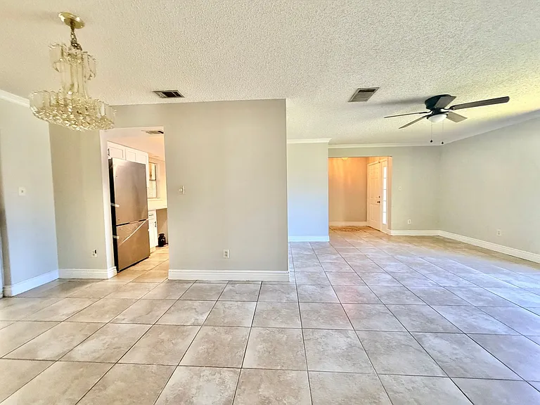 9237 Baton Rouge Dr — Photo 5
