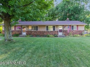 2549 Briarwood Dr, Holland, MI 49424