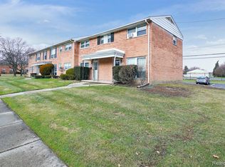 2814 W 13 Mile Rd, Royal Oak, MI 48073