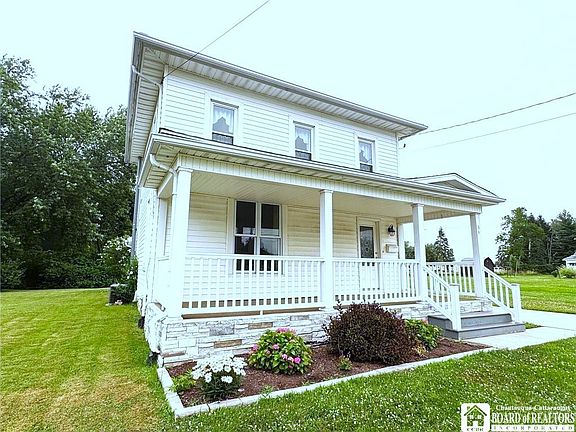 3rd image of 34 Newton St