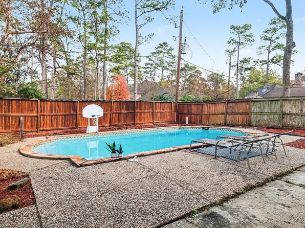 9530 Arcade Dr, Spring, TX 77379