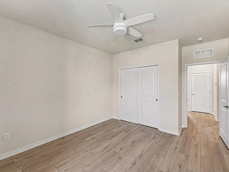 2549 Mario Way — Photo 20