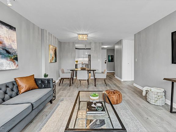 5th image of 1660 N La Salle Dr #200