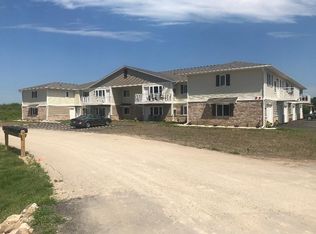 W206N16001 Stonebrook Dr, Jackson, WI 53037