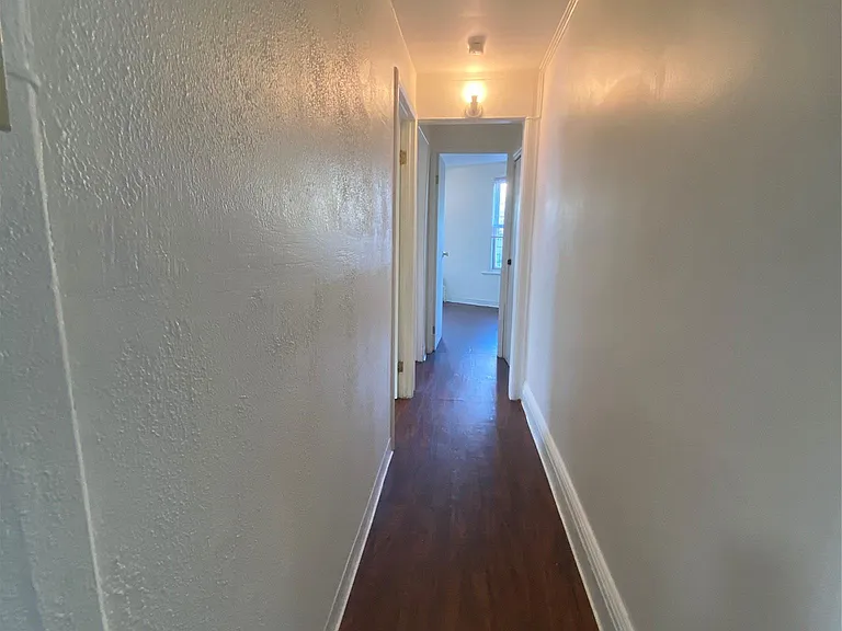 6728 Forest Ave — Photo 3