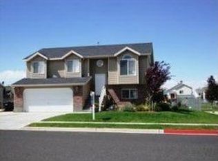 2243 N 2225 W, Clinton, UT 84015