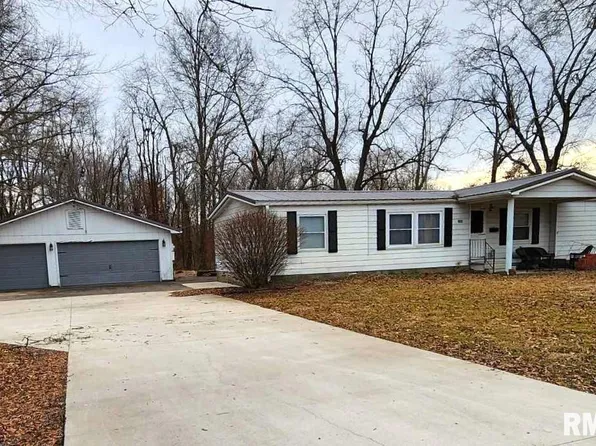 1006 Enterprise St, Benton, IL 62812