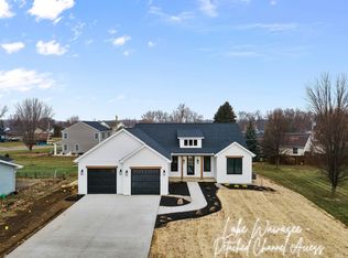 9186 E Snow White Rd, Cromwell, IN 46732