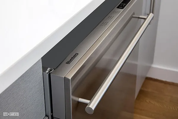 Sold by Citi Habitats | media 11