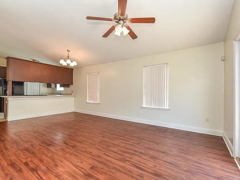 5309 Moonbeam Trl — Photo 10