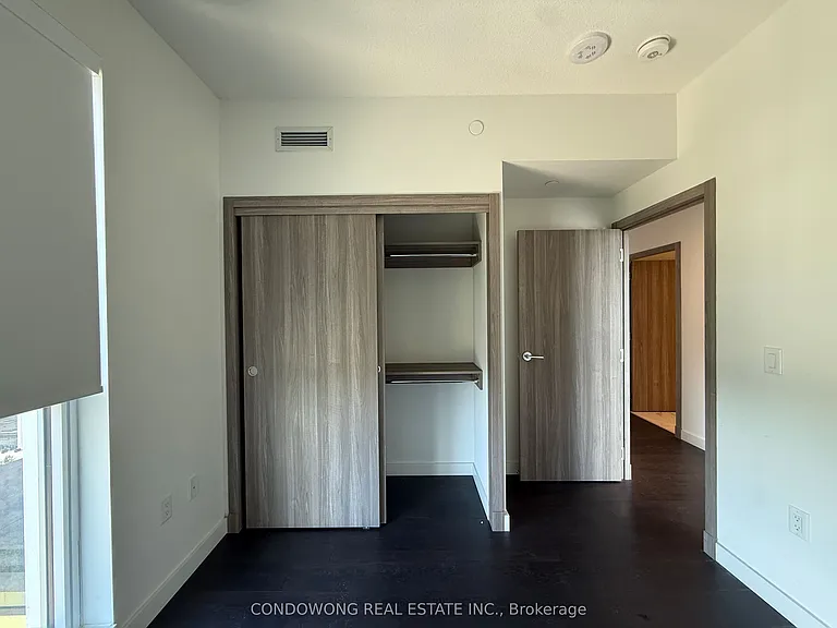 25 McMahon Dr #1807 — Photo 9
