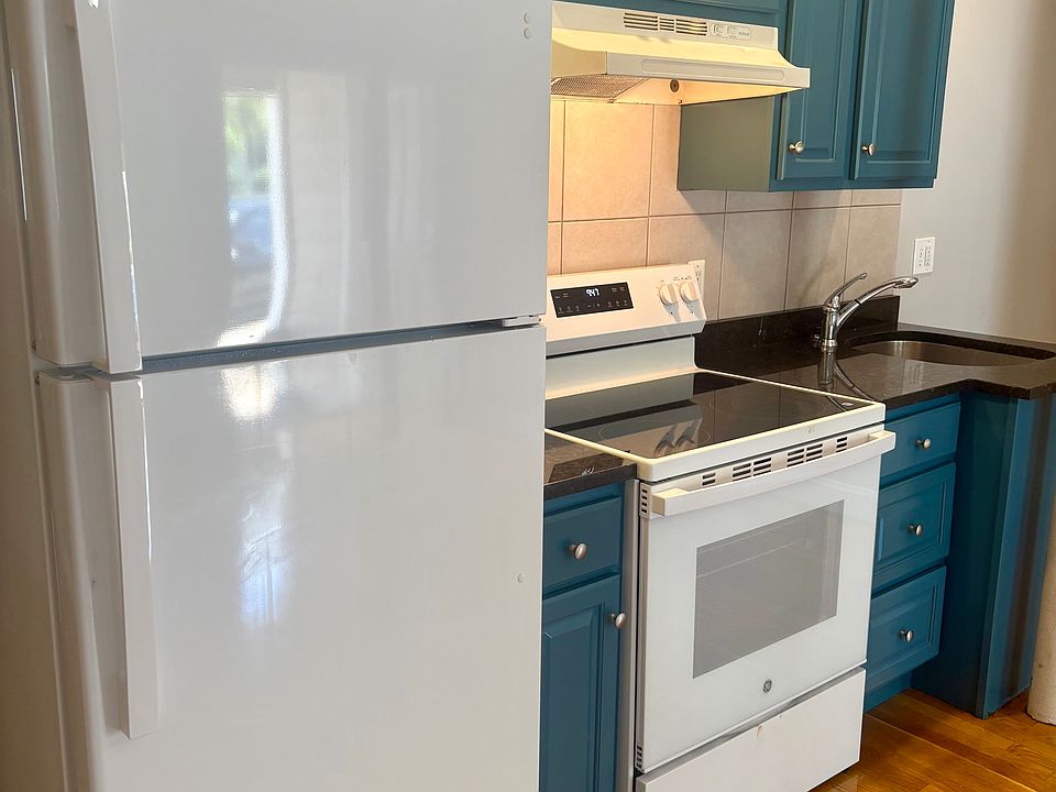 1st image of 495 Medford St #495