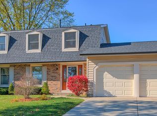 718 Utah St, Elk Grove Village, IL 60007