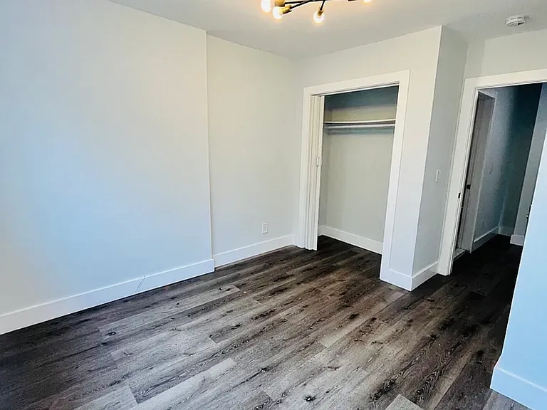 28 E 47th St #1 — Photo 5