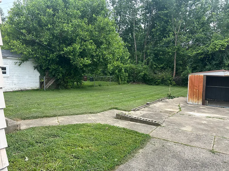 2733 Morton Dr — Photo 5