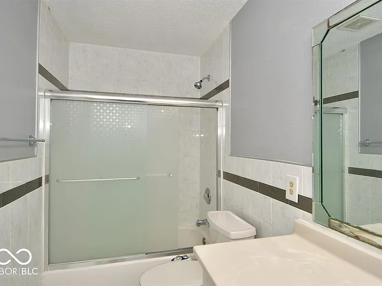 15208 Radiance Dr — Photo 34