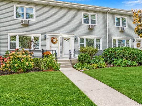 126 Cardinal Lane #126, Islip, NY 11751