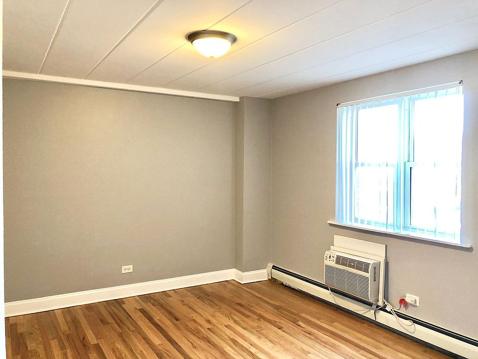 2nd image of 2115 W Farwell Ave APT 310