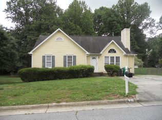 4411 Barndale Ct, Jamestown, NC 27282