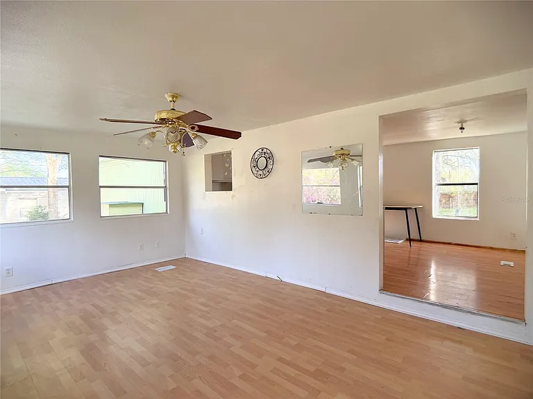 18274 SE 22nd Pl — Photo 4