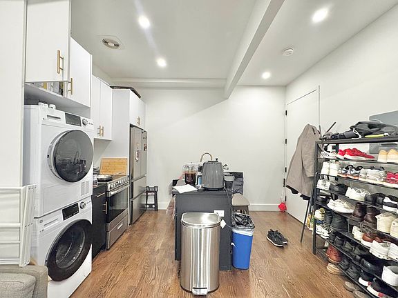 3rd image of 333 S 5th St #2A