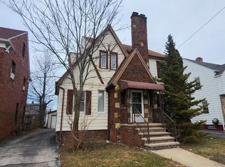3599 Grosvenor Rd, Cleveland Heights, OH 44118