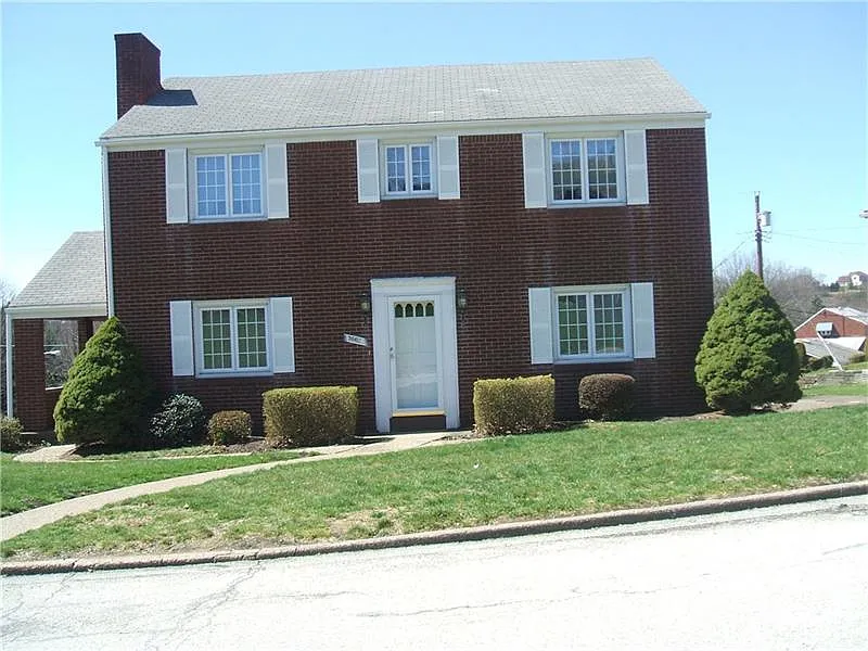 3662 Sunset Dr photo 1