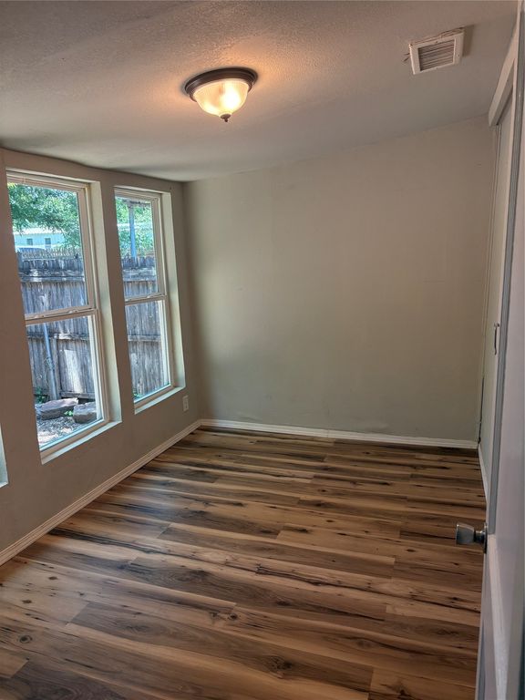Apartment in Jacksboro, Jack - View 5