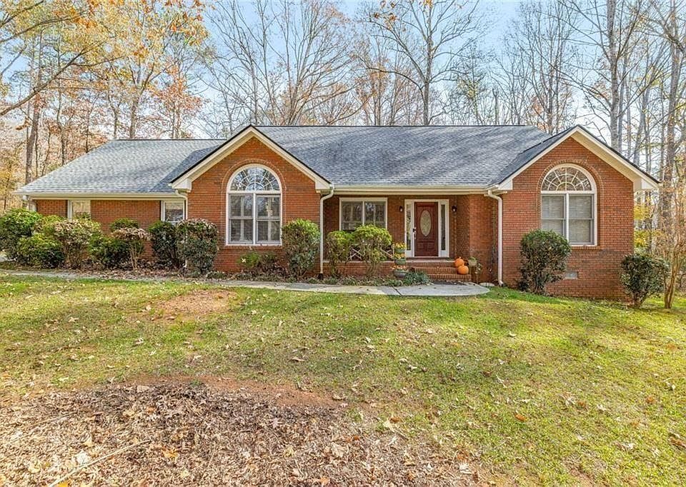 1st image of 4609 Hunters Ct