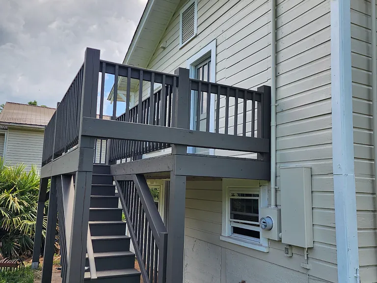 291 Walker St — Photo 4