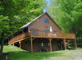 185 Autumn Leaves Rd, Starlight, PA 18461