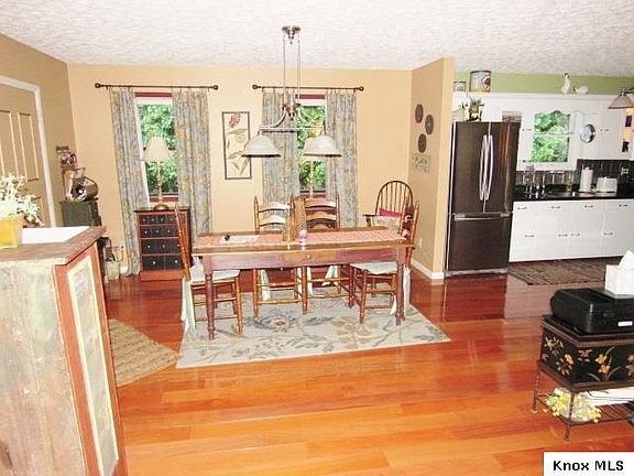 5th image of 1680 Apple Valley Dr
