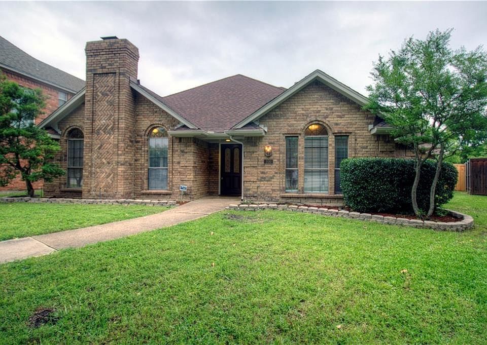 1st image of 200 Highland Meadow Cir
