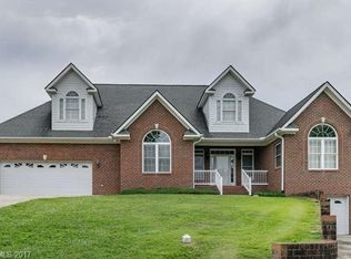 719 Neely Rd, Brevard, NC 28712