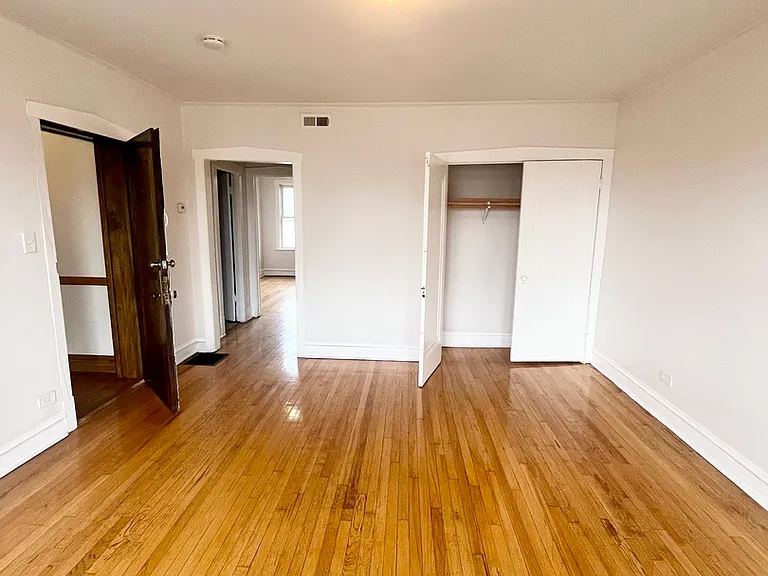 5042 W 21st Pl #8 — Photo 7