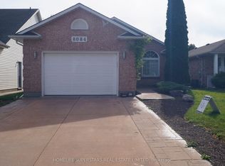 8084 Orchard Grove Pkwy, Niagara Falls, ON L2H3E8