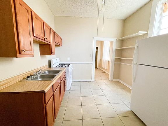 3rd image of 2225 Felicity St #2225