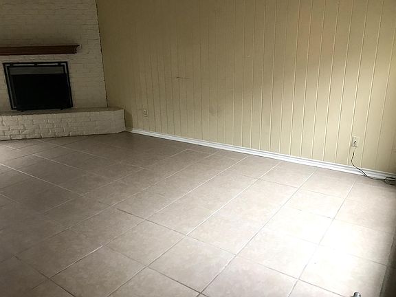 5th image of 5001 Colonial Dr