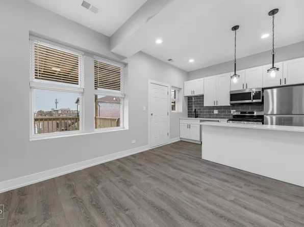 2317 W Taylor St #3R, Chicago, IL 60612